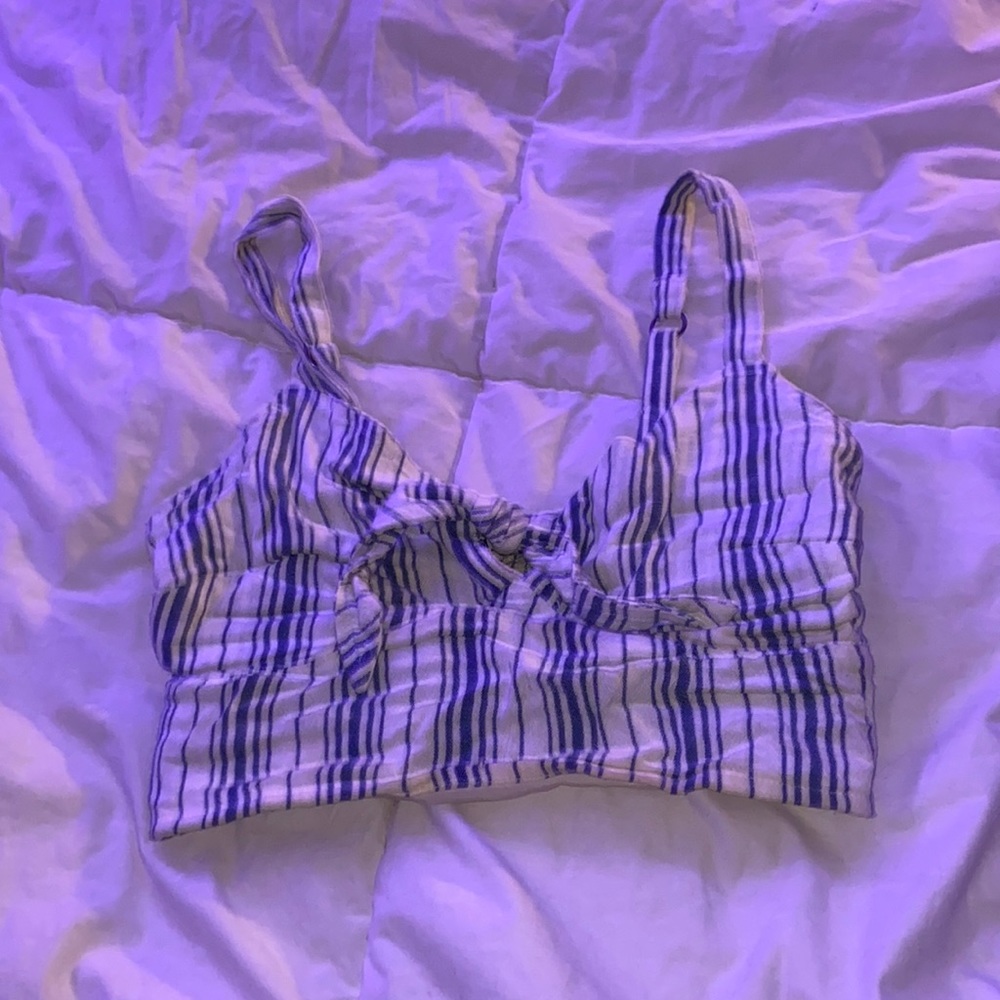 Tie Front Striped Hollister Crop Top